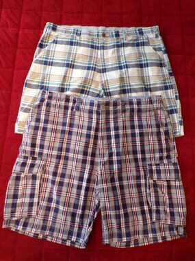 St. JOHN'S BAY & CROFT & BARROW Plaid Cargo Shorts Men's Size 42 Flat Front